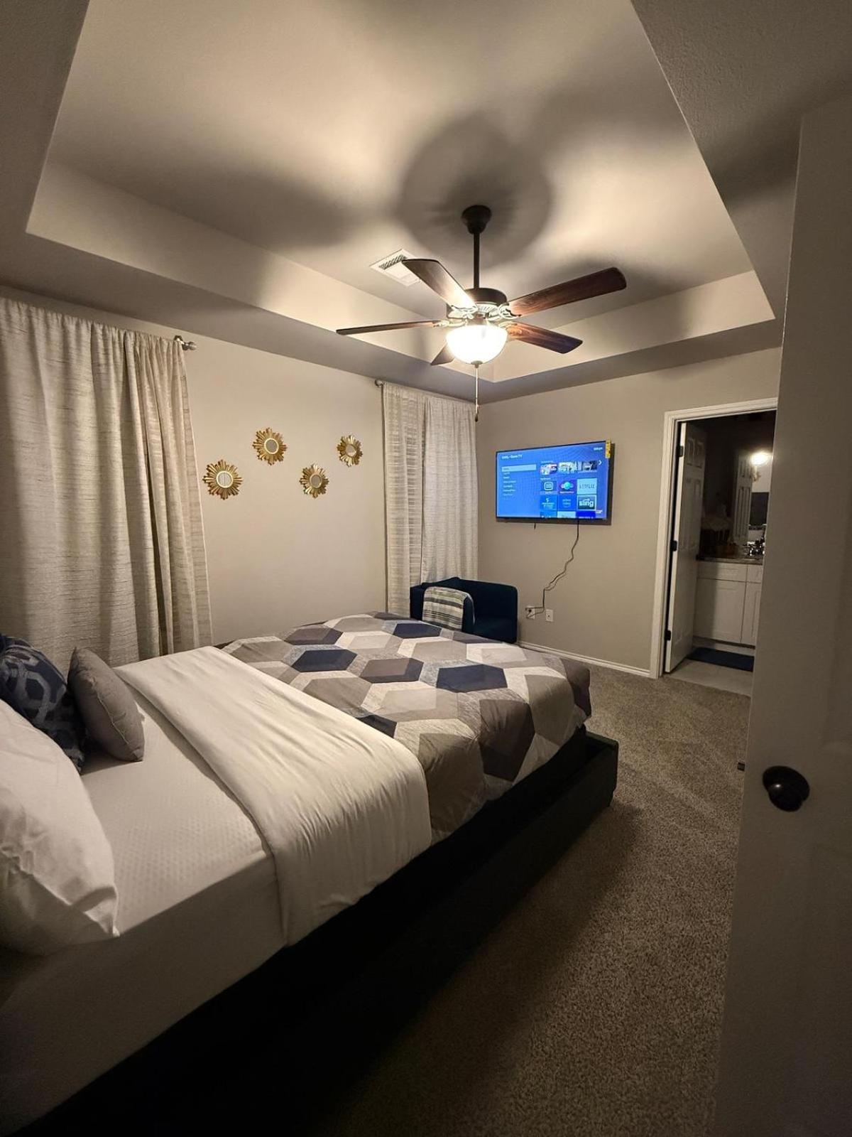 Gorgeous, Brand New 3 Bedrooms Home- Built 2024, Near Seaworld & Lackland Afb San Antonio Dış mekan fotoğraf